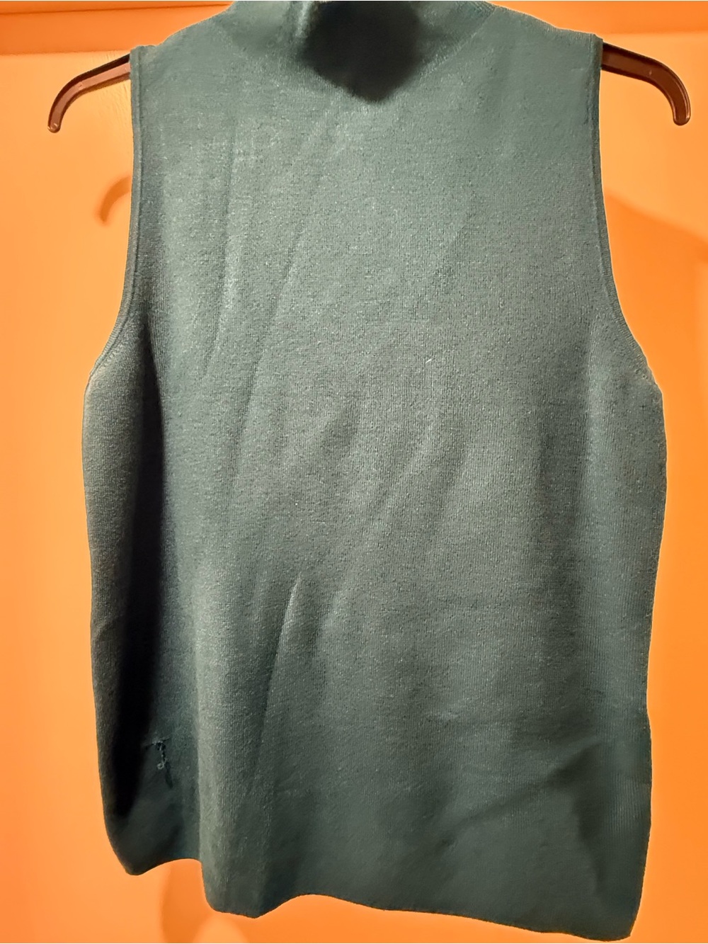 Tahari Dark Green Sleeveless Mock Neck Tank